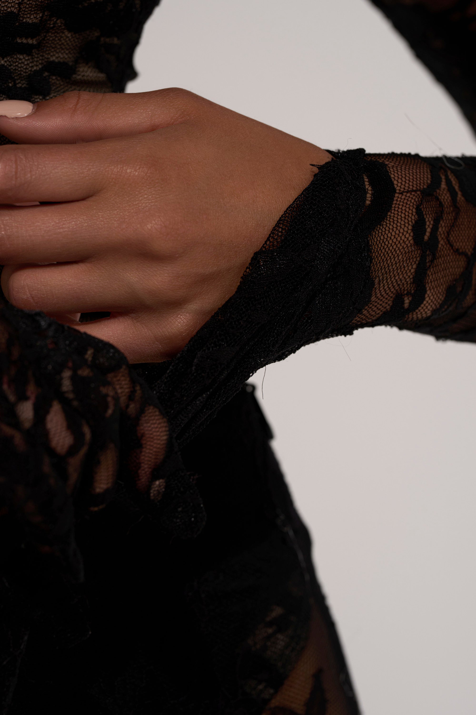 ALL THE ATTENTION LACE GLOVE BODYSUIT