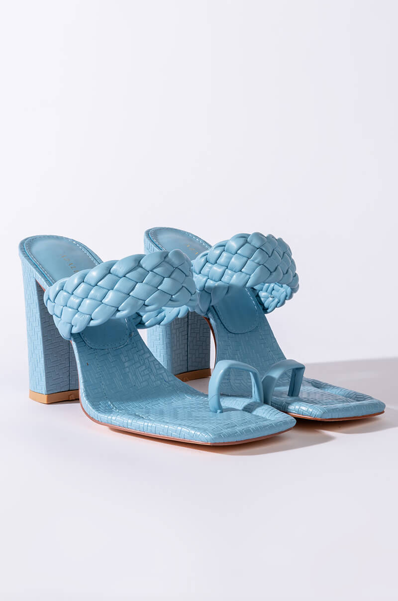 AZALEA WANG SOMETHING ABOUT YOU CHUNKY SANDAL IN BLUE
