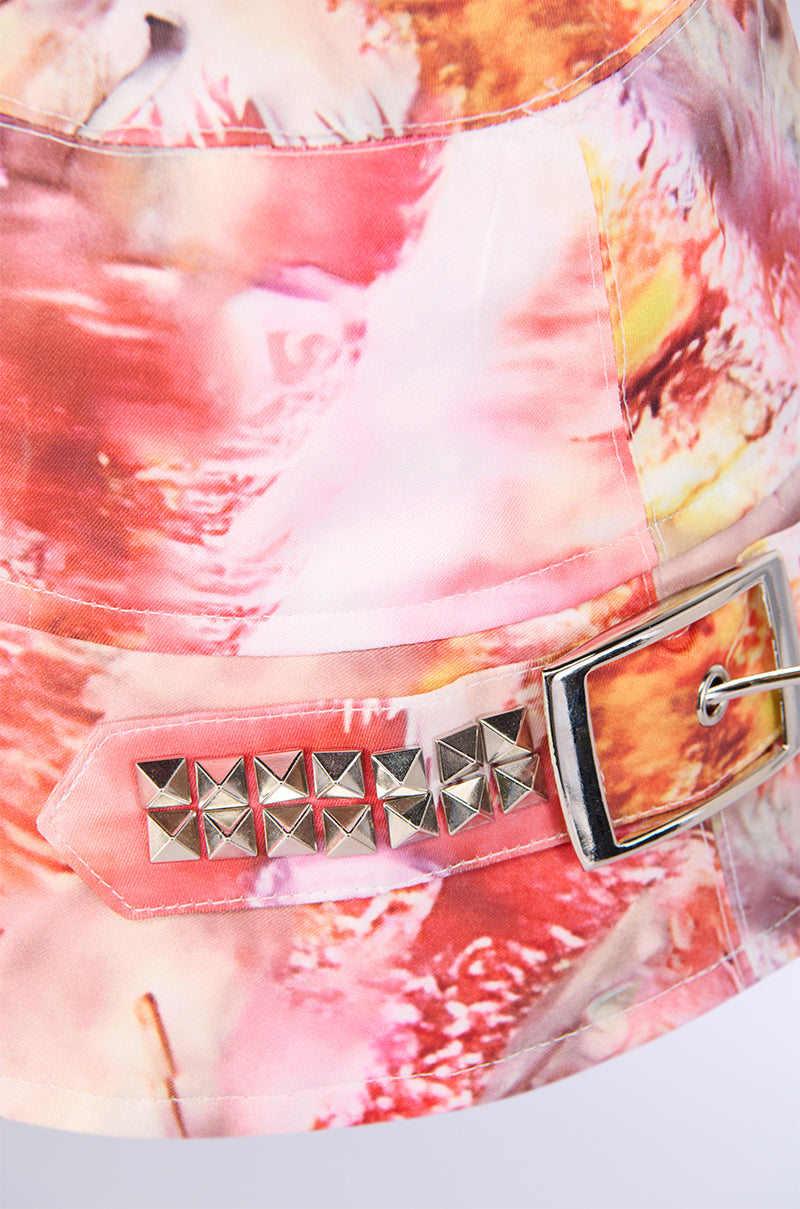 CRAZY LOVE BUCKET HAT