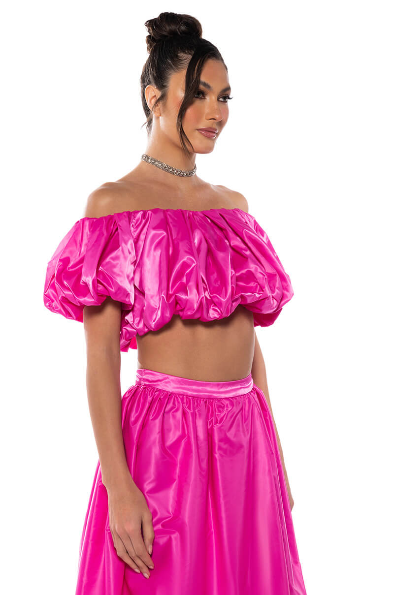 DRESS LIKE ROYALTY VOLUME CROP TOP