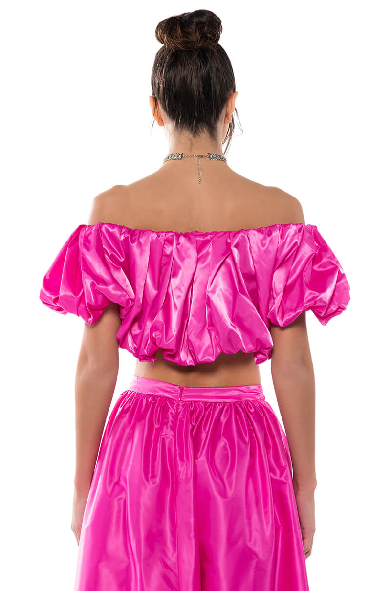 DRESS LIKE ROYALTY VOLUME CROP TOP